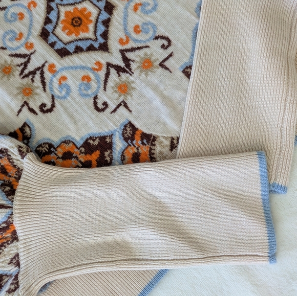 Cara Cara Esme Top in Turtledove Vintage Paisley - Picture 4 of 6